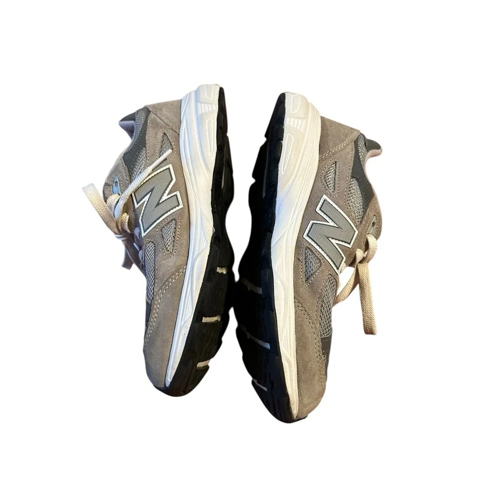 New Balance 990 Classic Grey Comfort Running Shoes‎ Boys (Size: 5.5) KJ990GRG